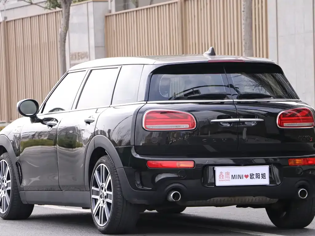MINI Clubman — фото 7