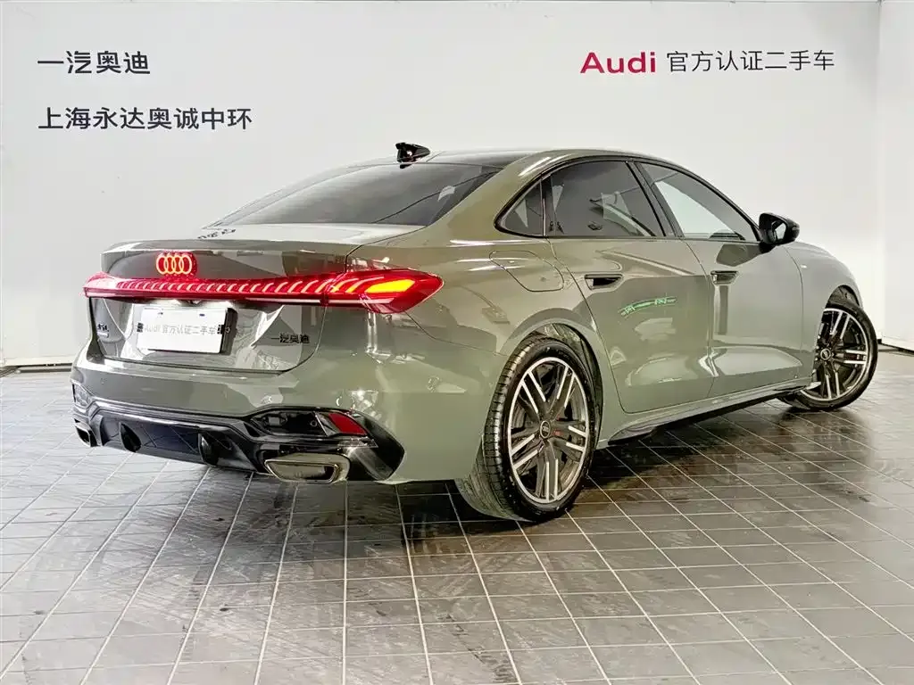 Audi A5L — фото 5