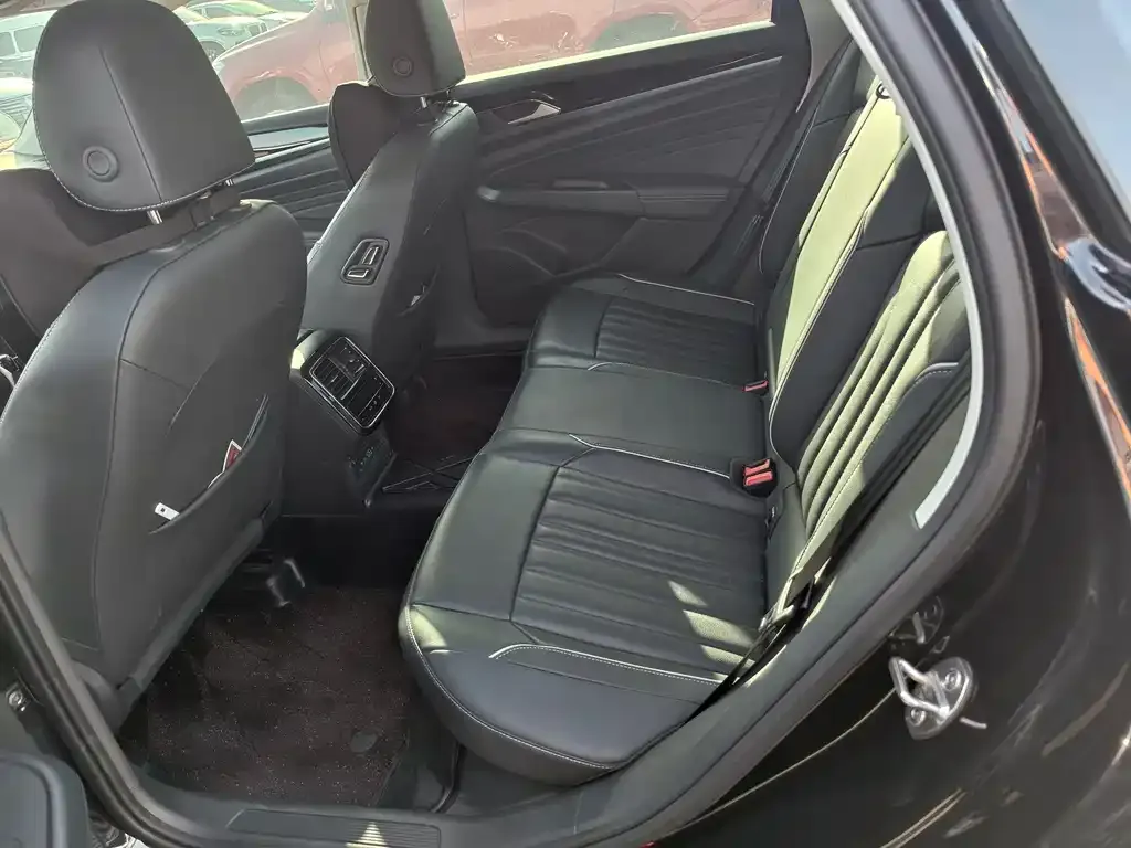Volkswagen Passat — фото 3