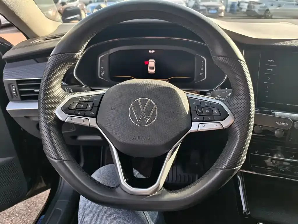Volkswagen Passat — фото 7