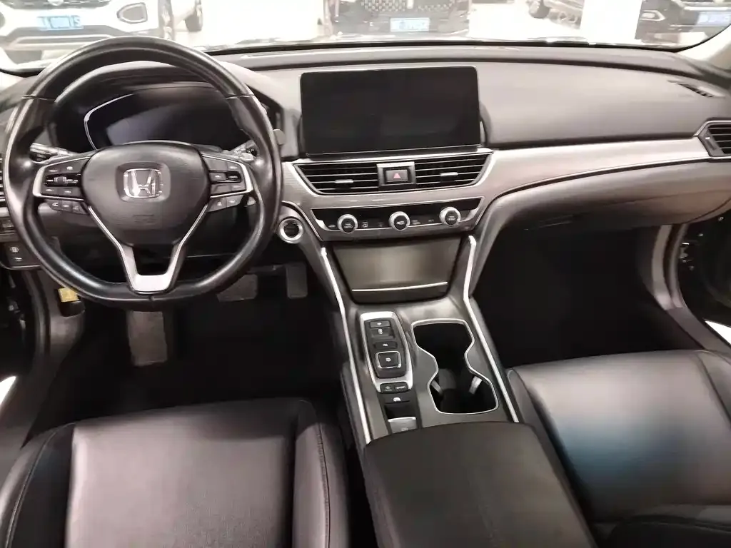 Honda Accord — фото 4