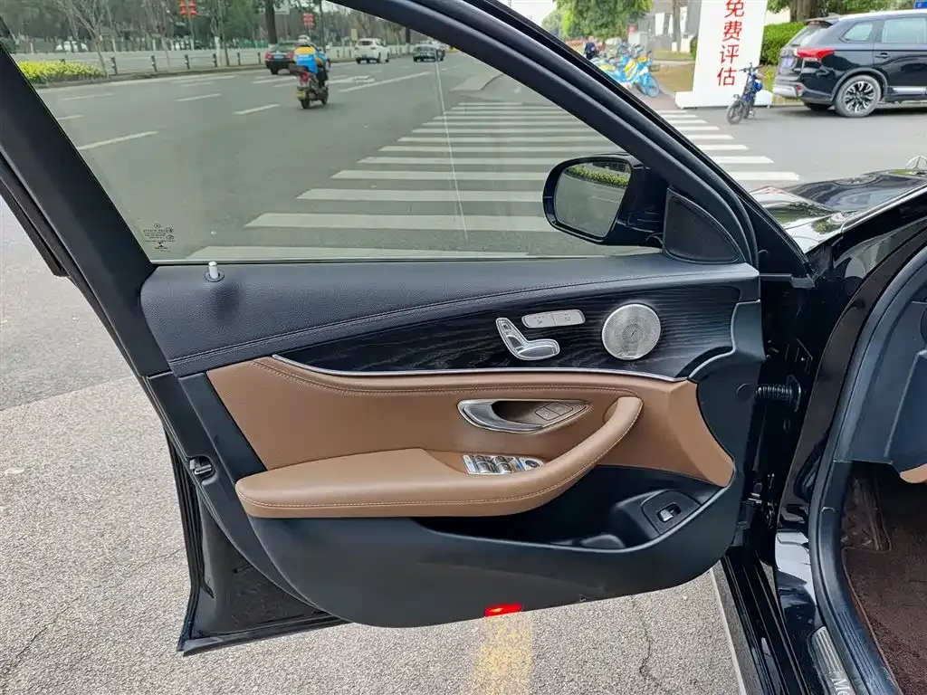 Mercedes-Benz E-Class 2022 из CN, фото 4