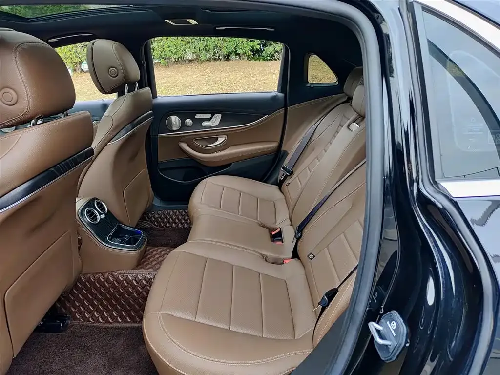 Mercedes-Benz E-Class 2022 из CN, фото 7
