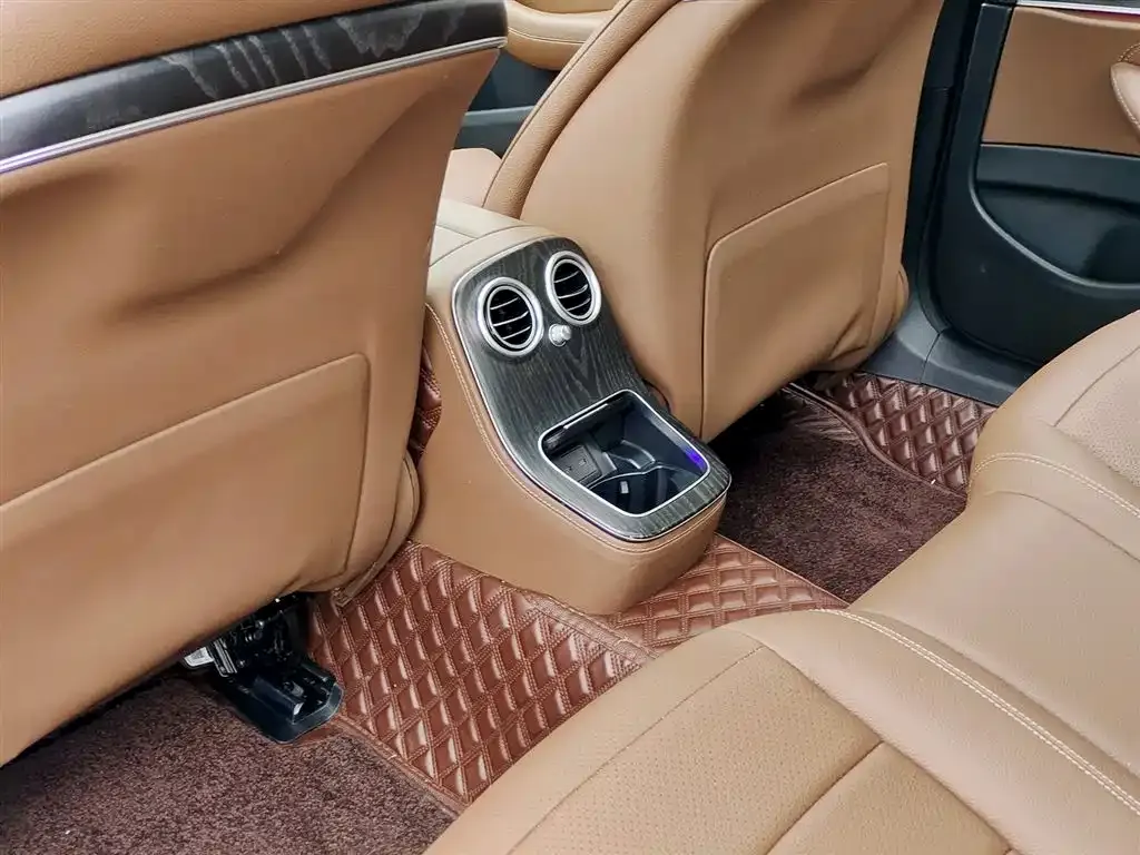 Mercedes-Benz E-Class 2022 из CN, фото 9