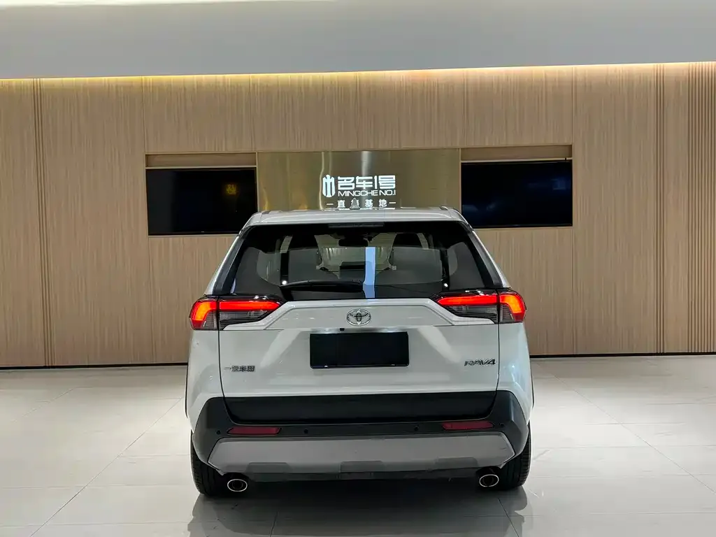 Toyota RAV4 2021 из CN, фото 2