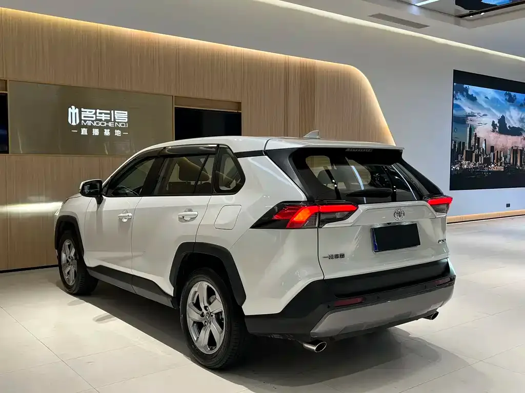 Toyota RAV4 2021 из CN, фото 4