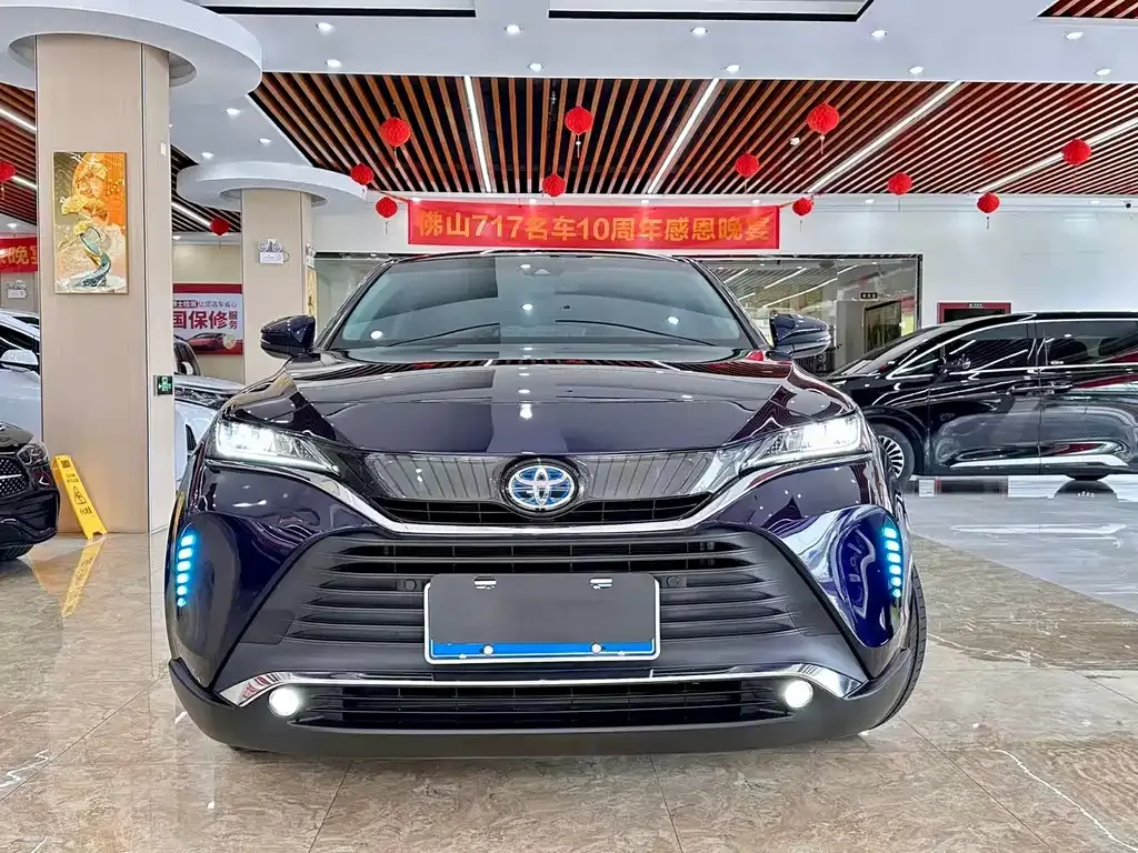 Toyota Harrier — фото 6