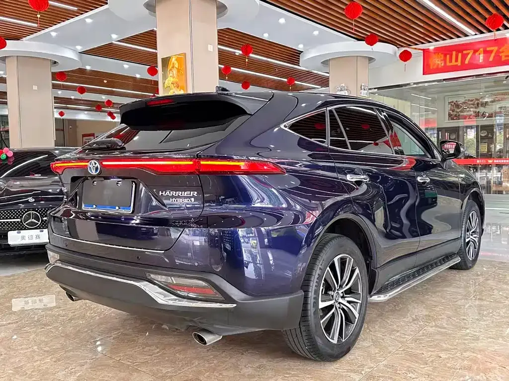 Toyota Harrier — фото 5