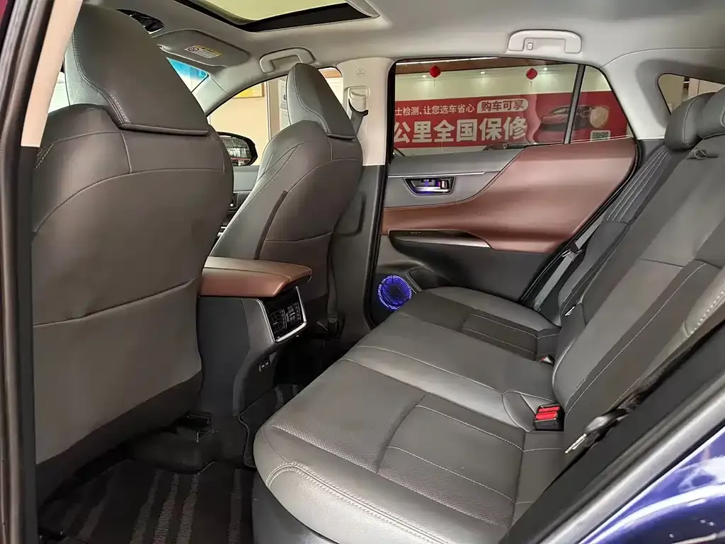 Toyota Harrier — фото 3