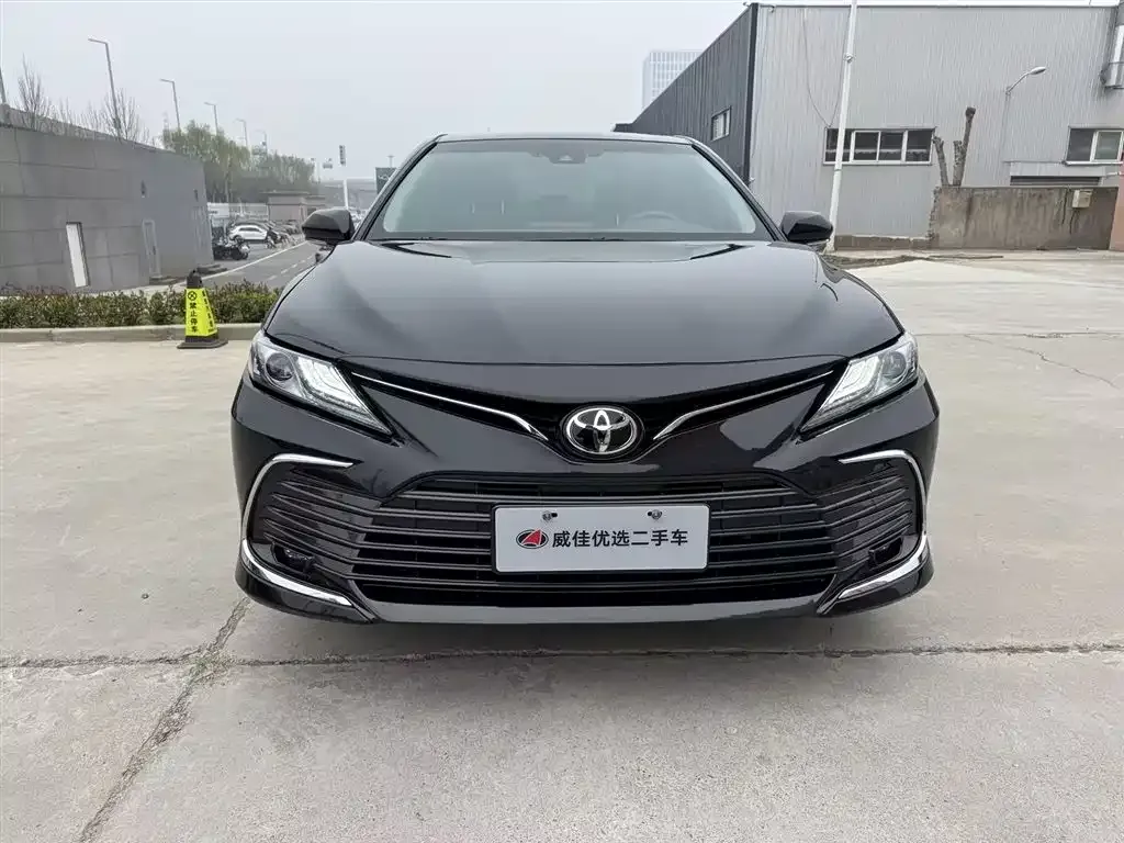 Toyota Camry — фото 6