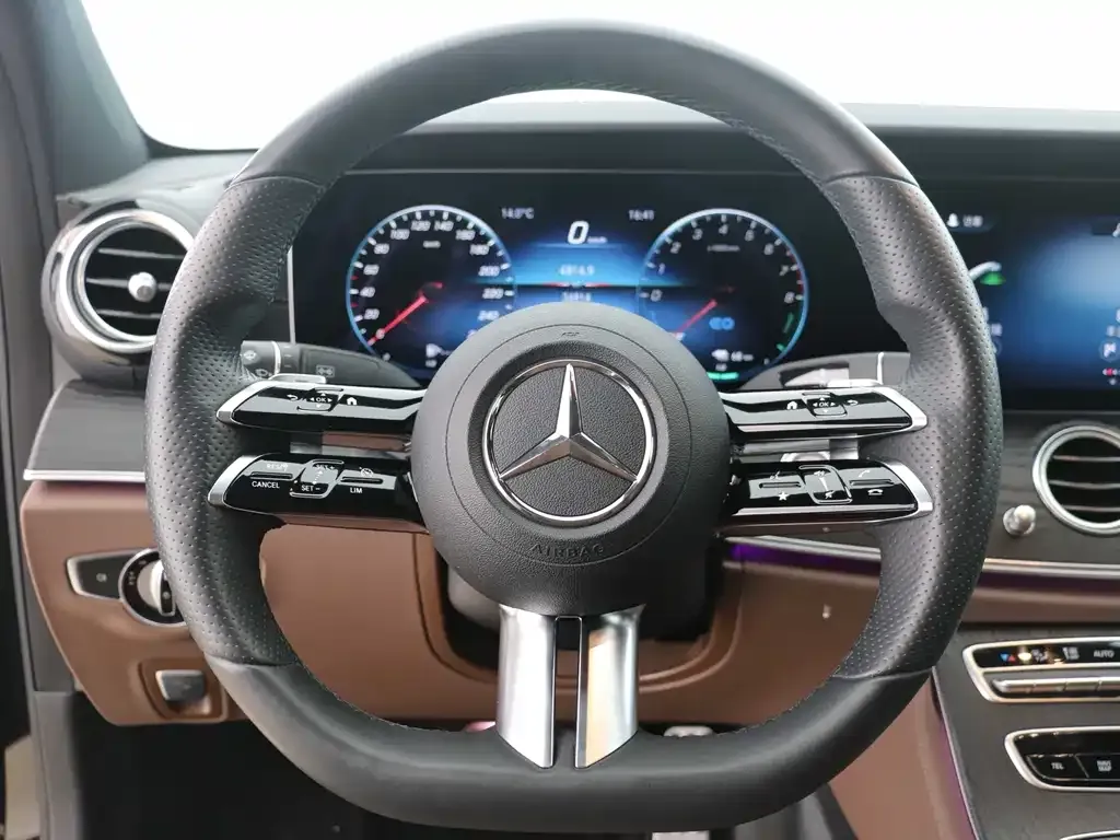 Mercedes-Benz E-Class New Energy — фото 5