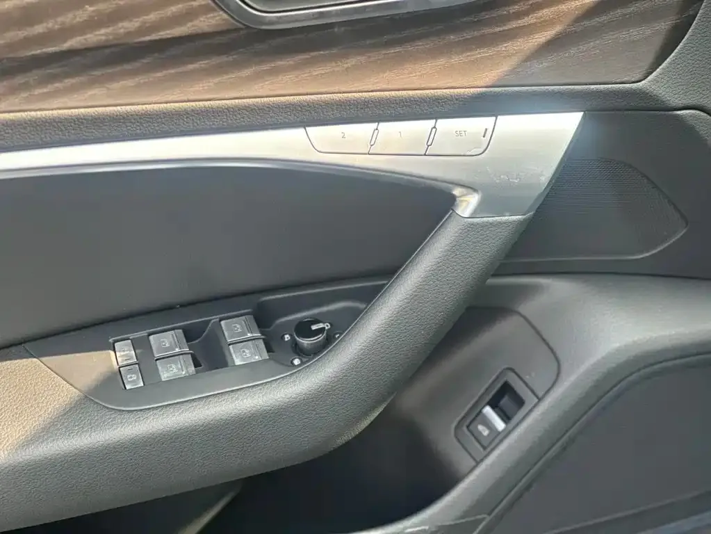 Audi A6L 2024 из CN, фото 3