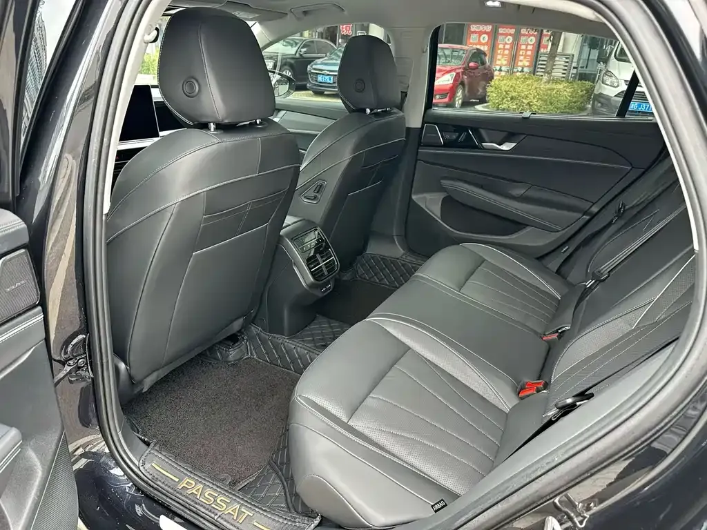 Volkswagen Passat — фото 5