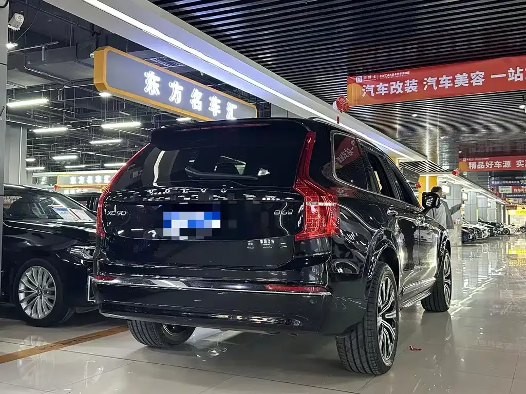 Volvo XC90 — фото 7