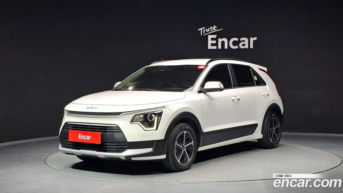 Kia Niro — фото 1