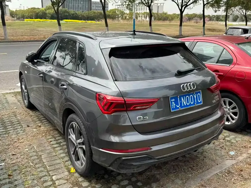 Audi Q3 2023 из CN, фото 8