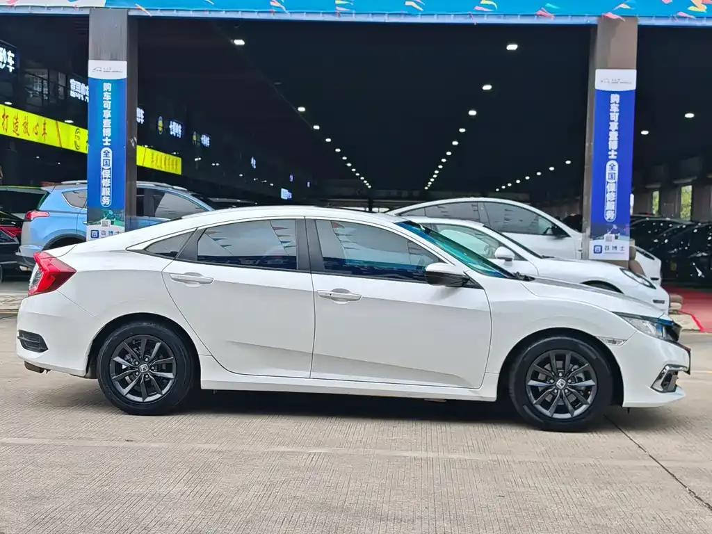 Honda Civic 2021 из CN, фото 4