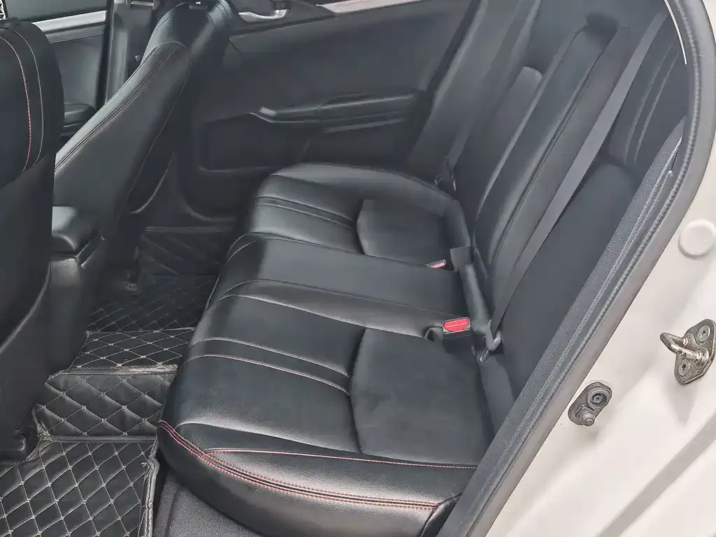 Honda Civic 2021 из CN, фото 2