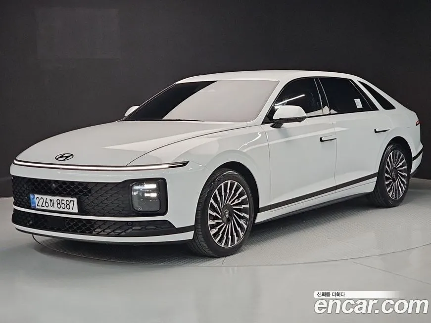 Hyundai Grandeur — фото 1