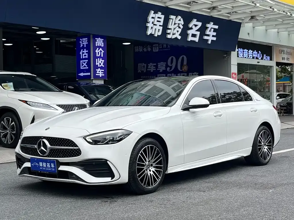 Mercedes-Benz C-Class — фото 1