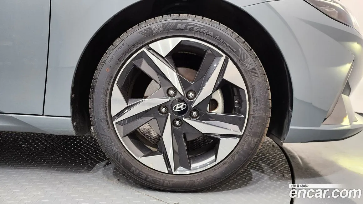 Hyundai AVANTE — фото 3