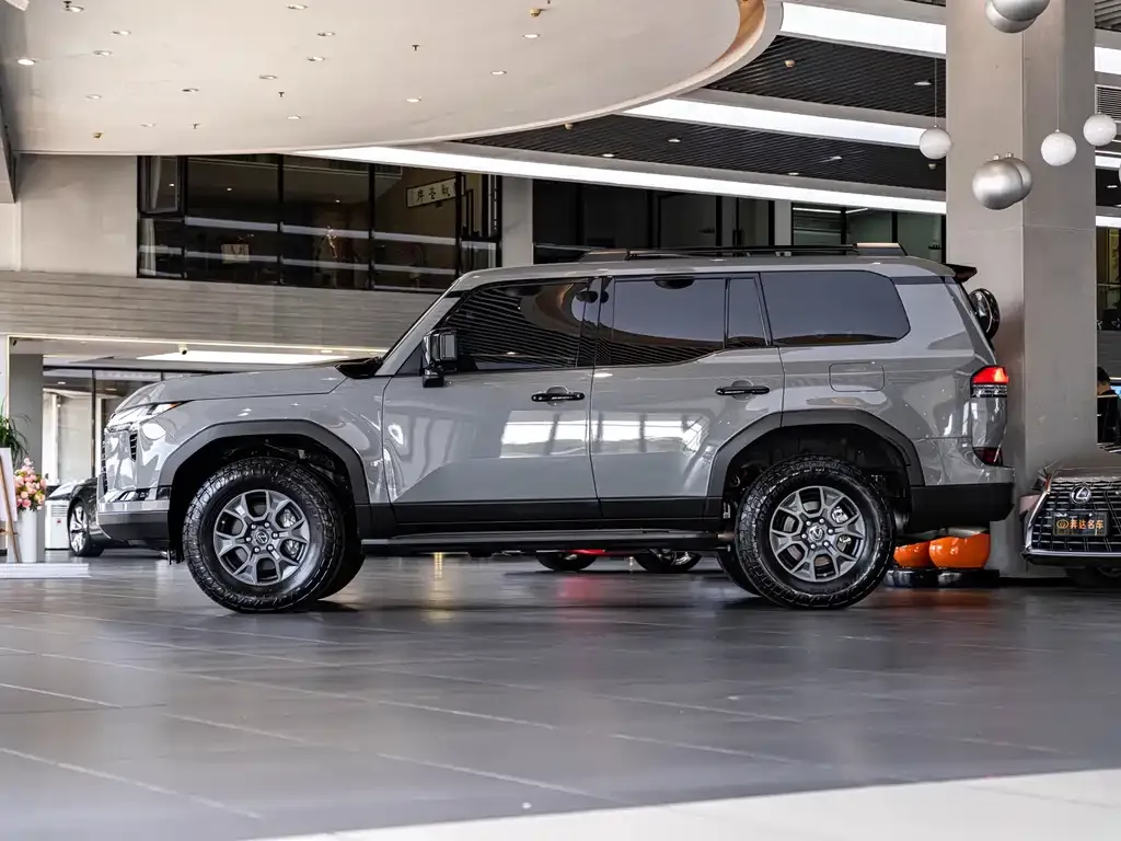 Lexus GX 2024 из CN, фото 2