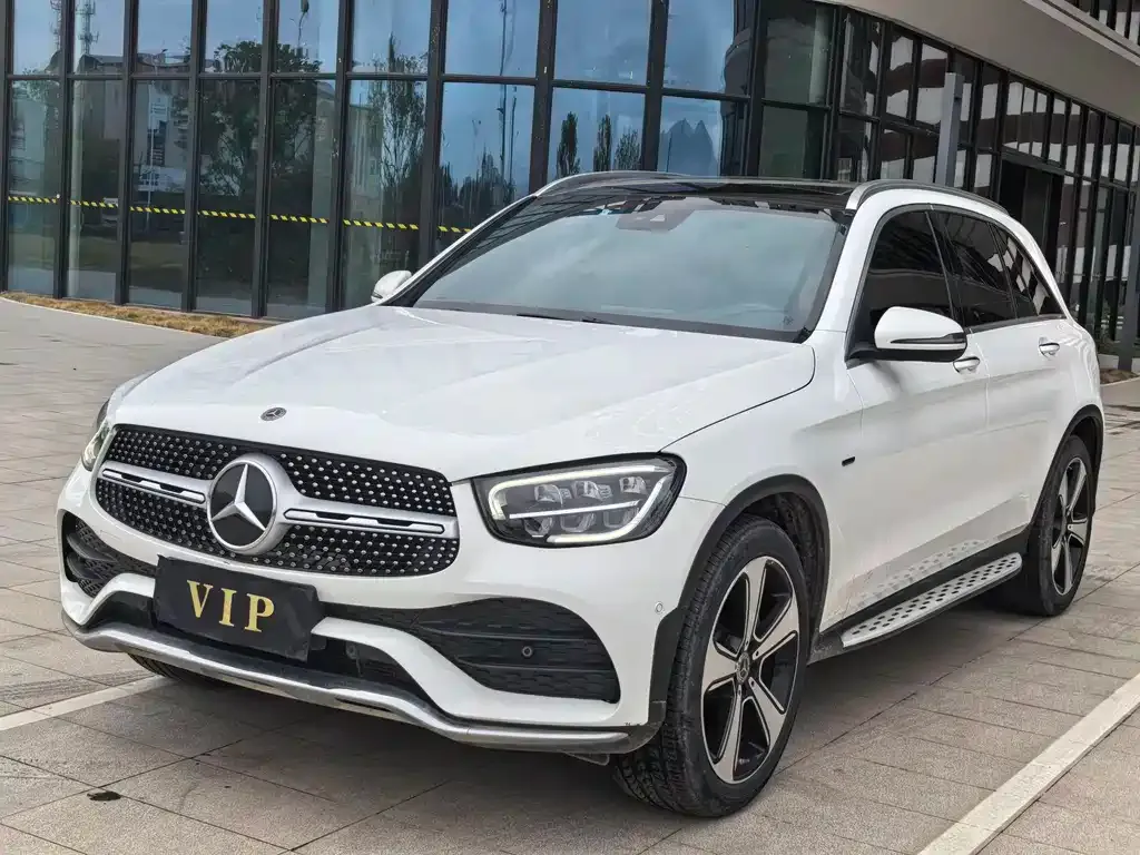 Mercedes-Benz GLC — фото 1