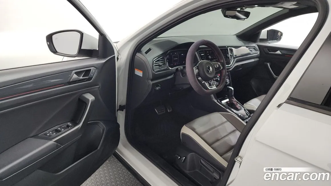 Volkswagen T-Roc 2021 из KR, фото 2