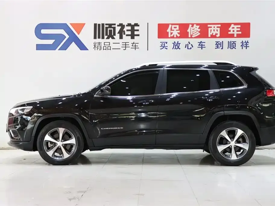 Jeep Cherokee 2021 из CN, фото 2