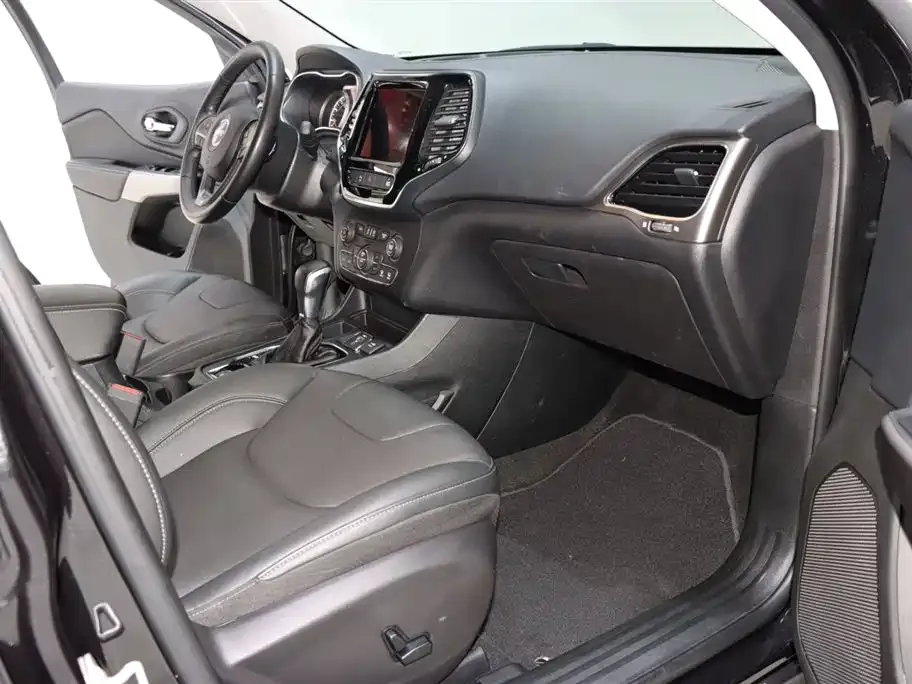 Jeep Cherokee 2021 из CN, фото 6