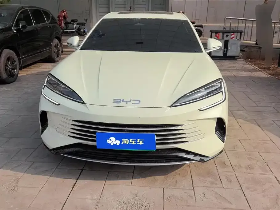 BYD Seal — фото 10