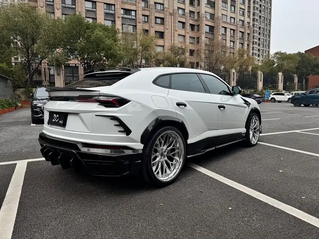 Lamborghini Urus 2021 из CN, фото 6