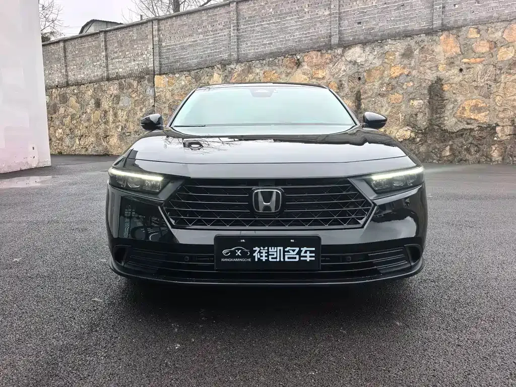 Honda Accord — фото 8