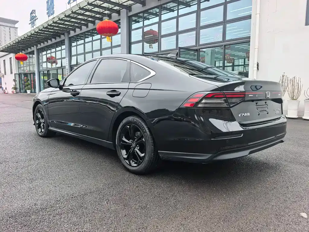 Honda Accord — фото 7