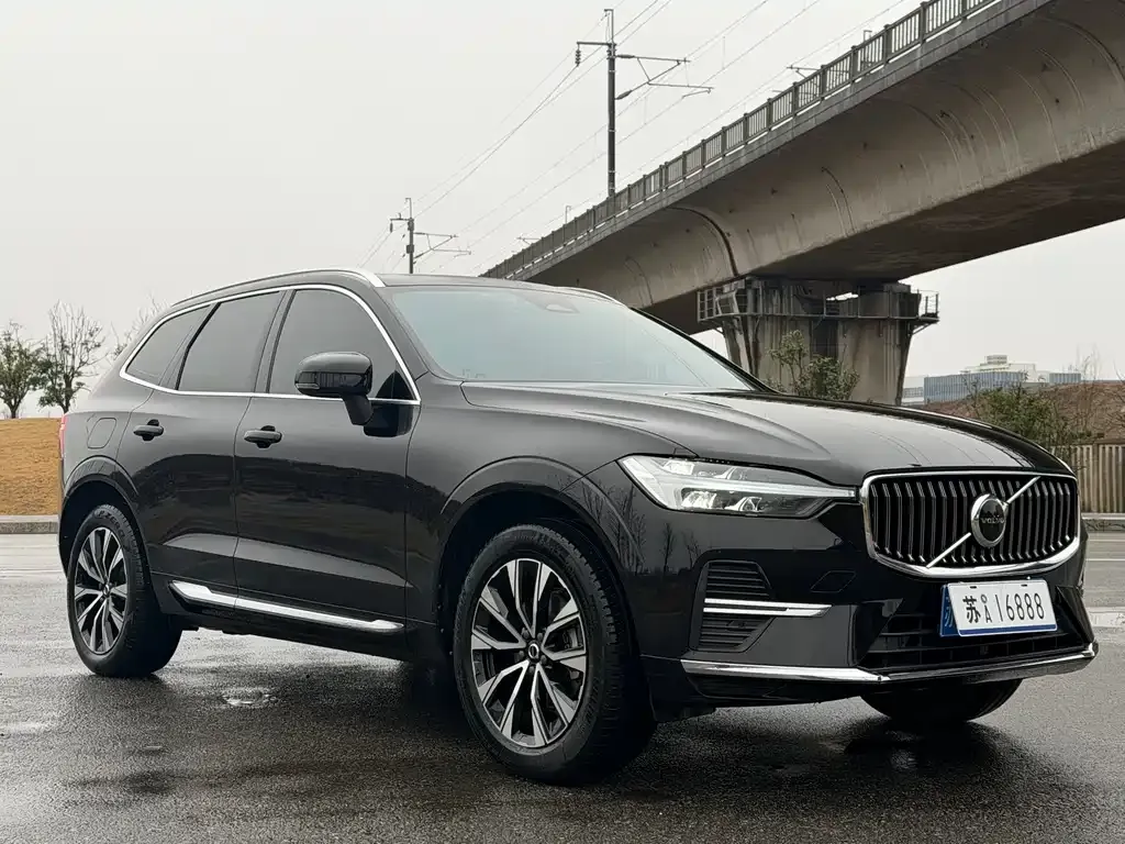 Volvo XC60 — фото 5