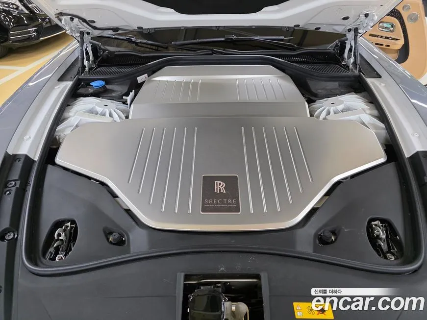 Rolls-Royce Spectre 2024 из KR, фото 4