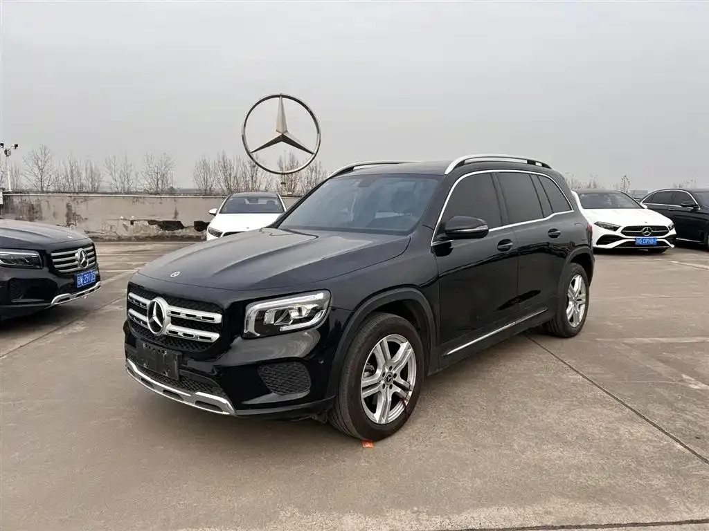 Mercedes-Benz GLB — фото 1