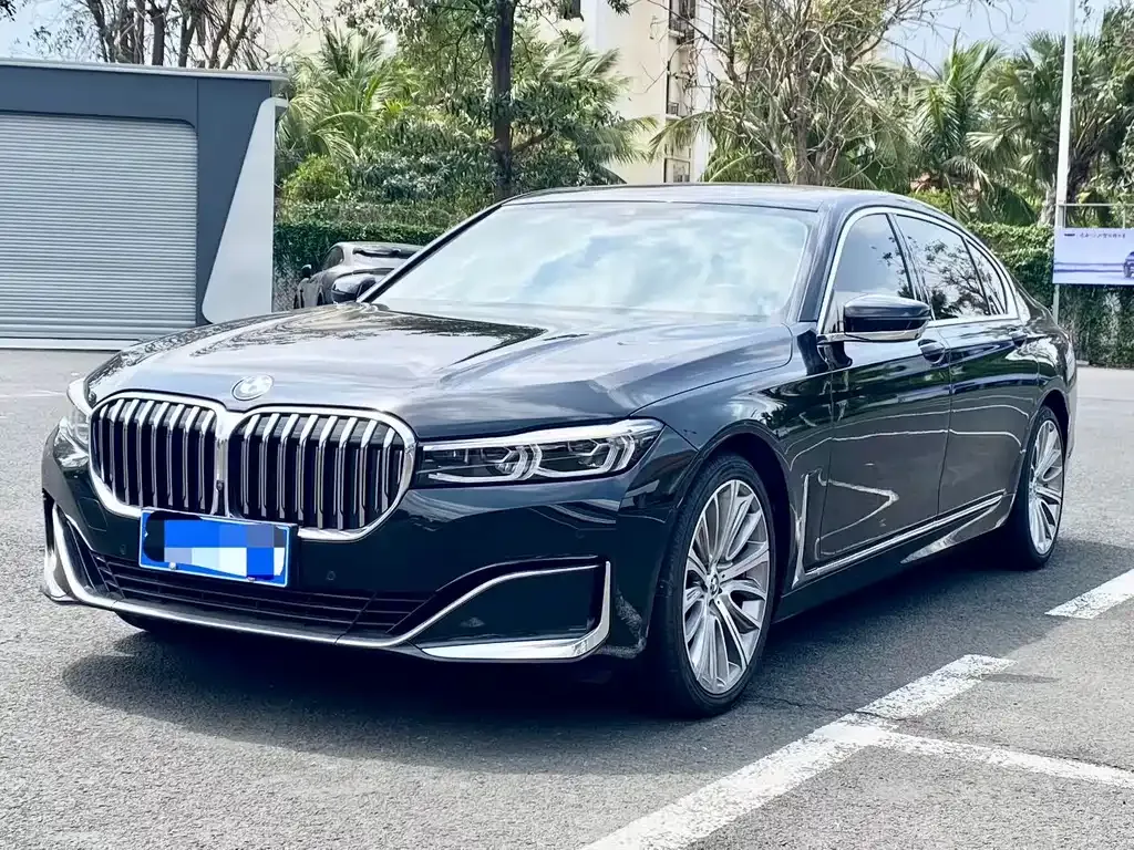 BMW 7 Series 2022 из CN, фото 7