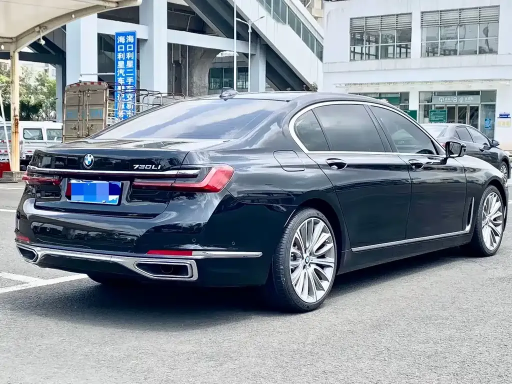 BMW 7 Series 2022 из CN, фото 5