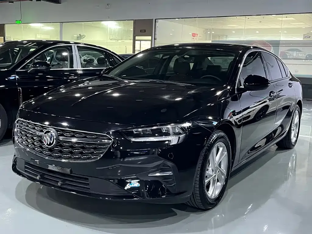 Buick Regal — фото 1