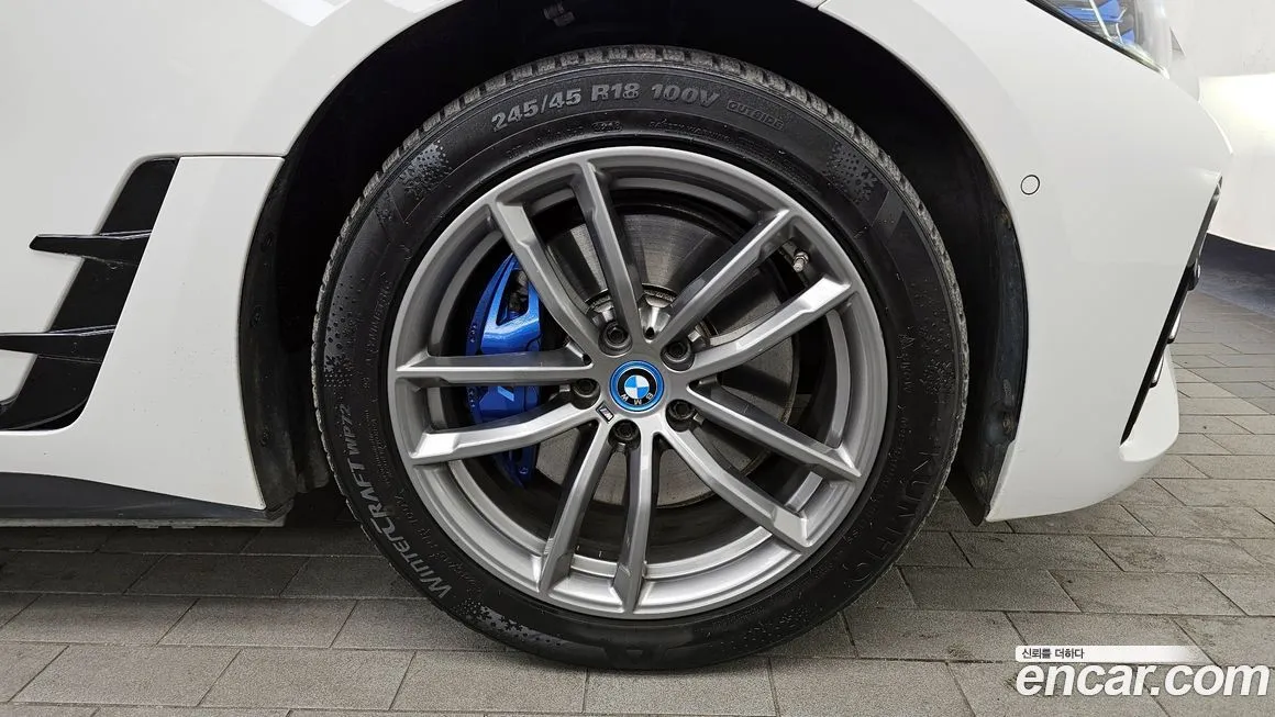 BMW i4 2023 из KR, фото 8