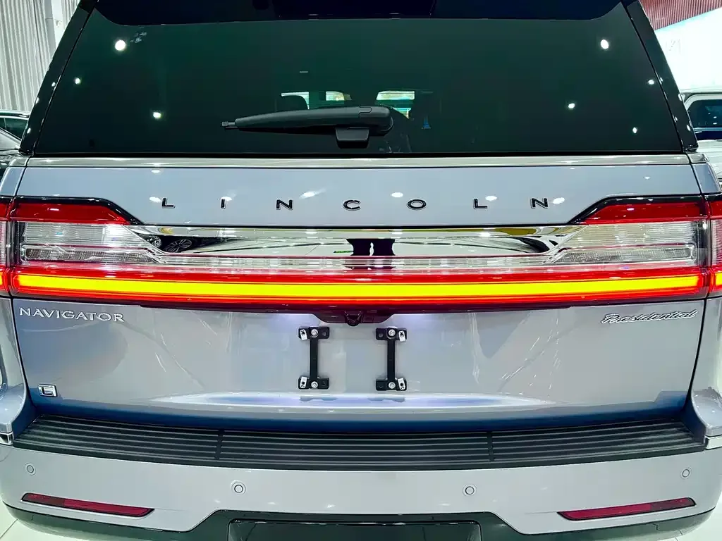 Lincoln Navigator 2022 из CN, фото 2