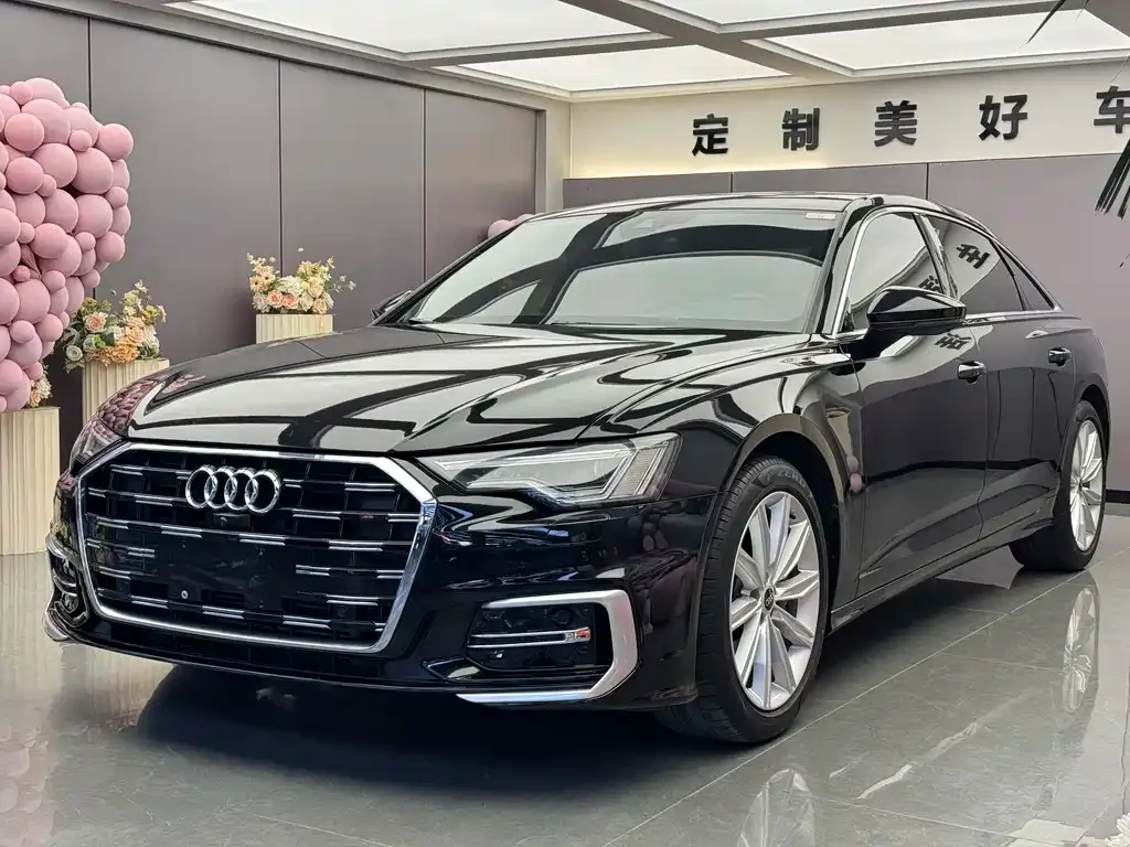 Audi A6L — фото 1