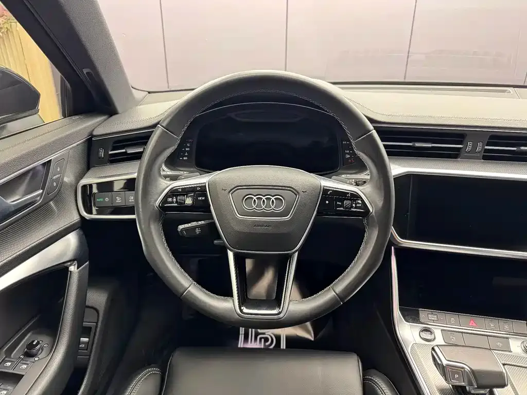 Audi A6L — фото 10