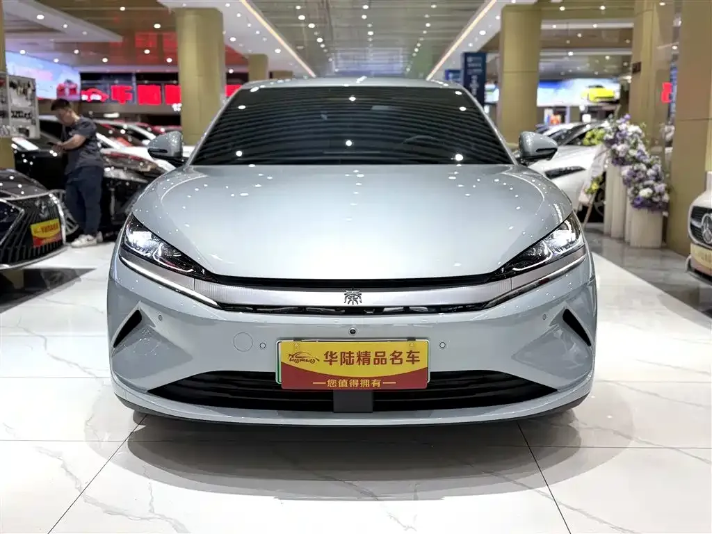 BYD Qin L — фото 5
