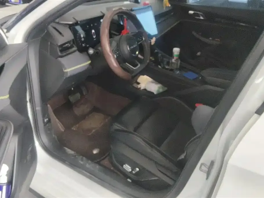 Lynk & Co 03 2023 из CN, фото 5