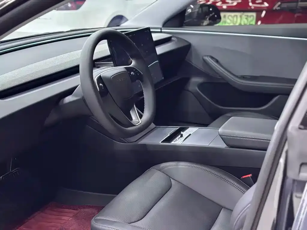 Tesla Model 3 — фото 2