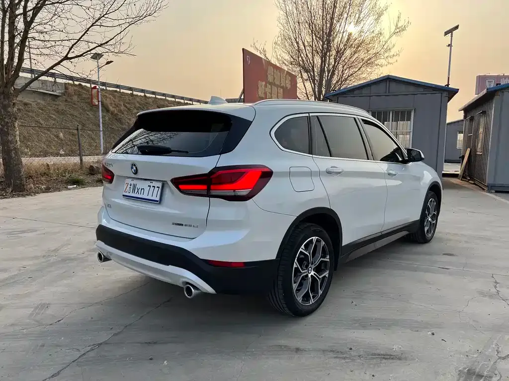 BMW X1 — фото 2