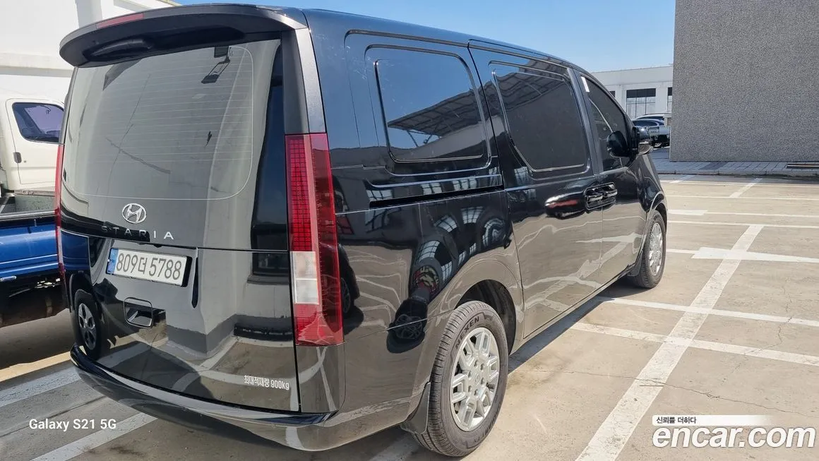 Hyundai Staria 2023 из KR, фото 3