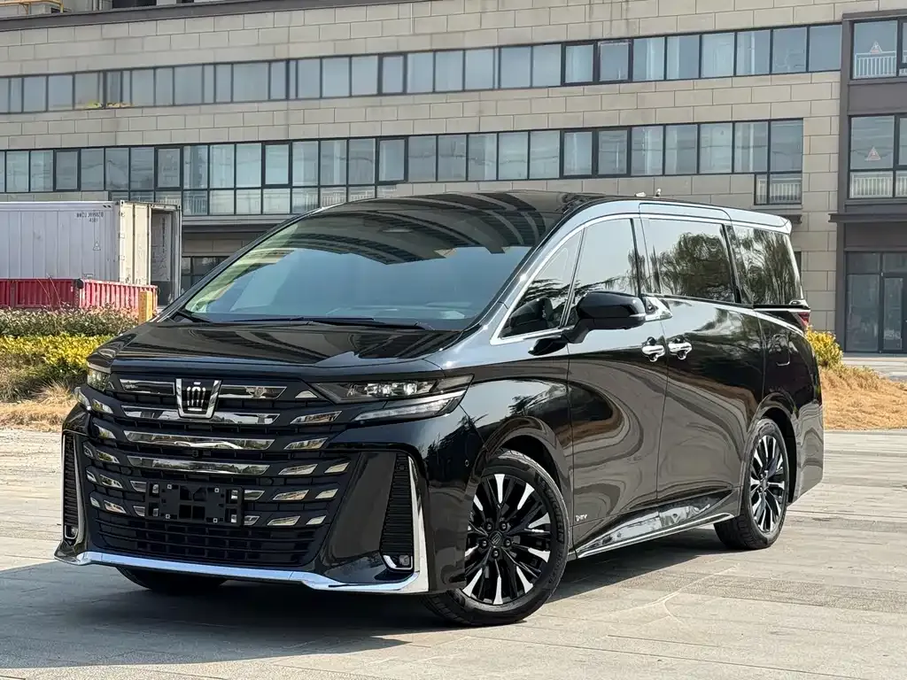 Toyota Vellfire 2024 из CN, фото 1